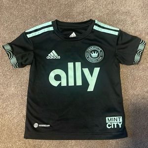 Adidas 22-23 Charlotte FC Away Jersey, size 2T